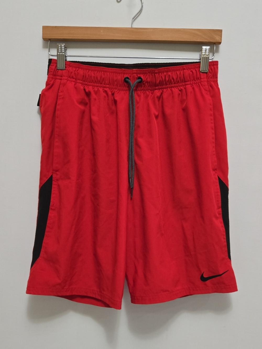 Nike Mens Swim Trunks Shorts Size Small Red‎ Black